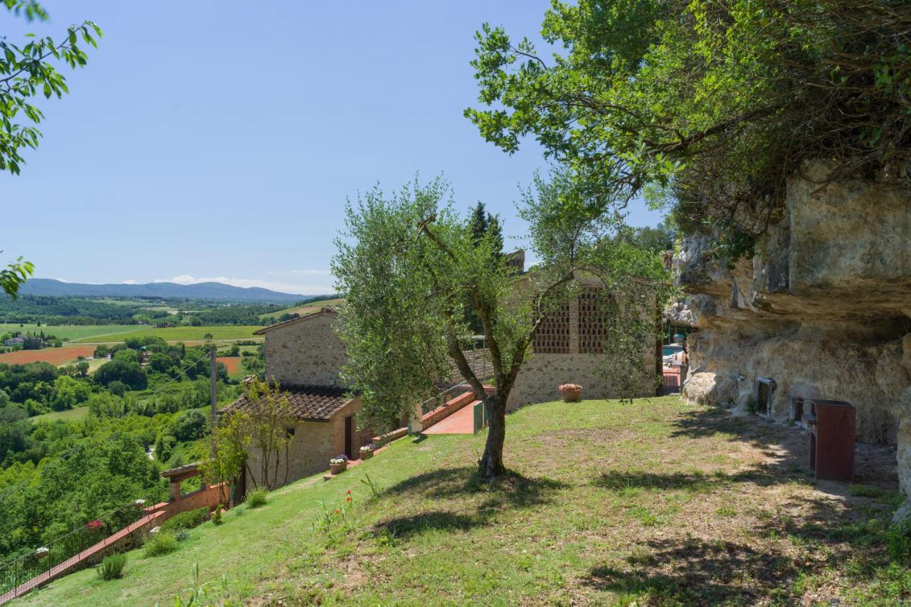 Villa La Coccola ปอจจิบองซี ภายนอก รูปภาพ