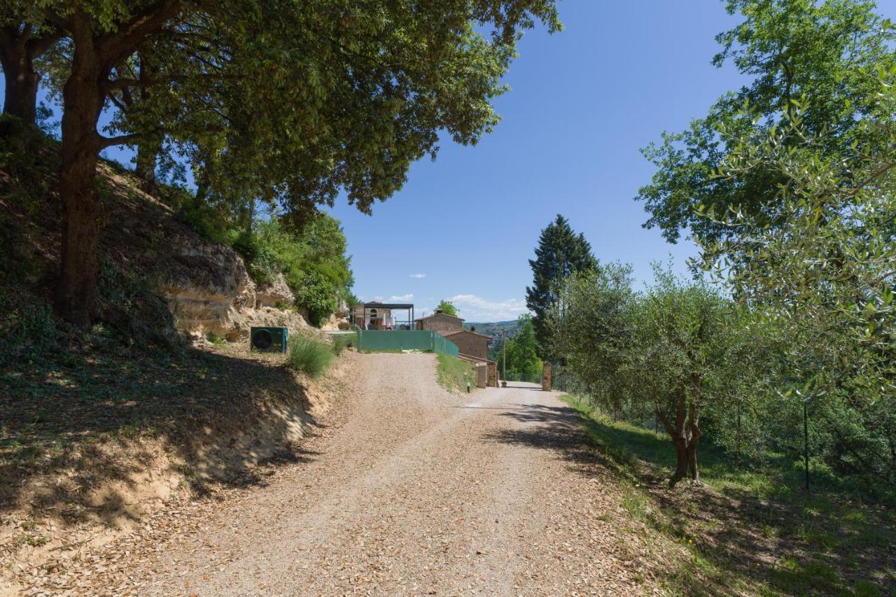 Villa La Coccola ปอจจิบองซี ภายนอก รูปภาพ
