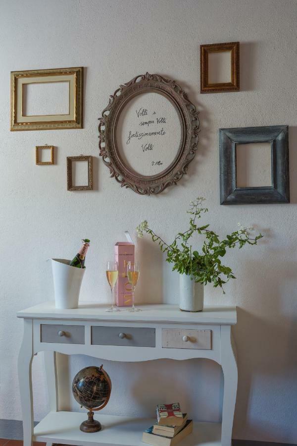 Villa La Coccola ปอจจิบองซี ภายนอก รูปภาพ